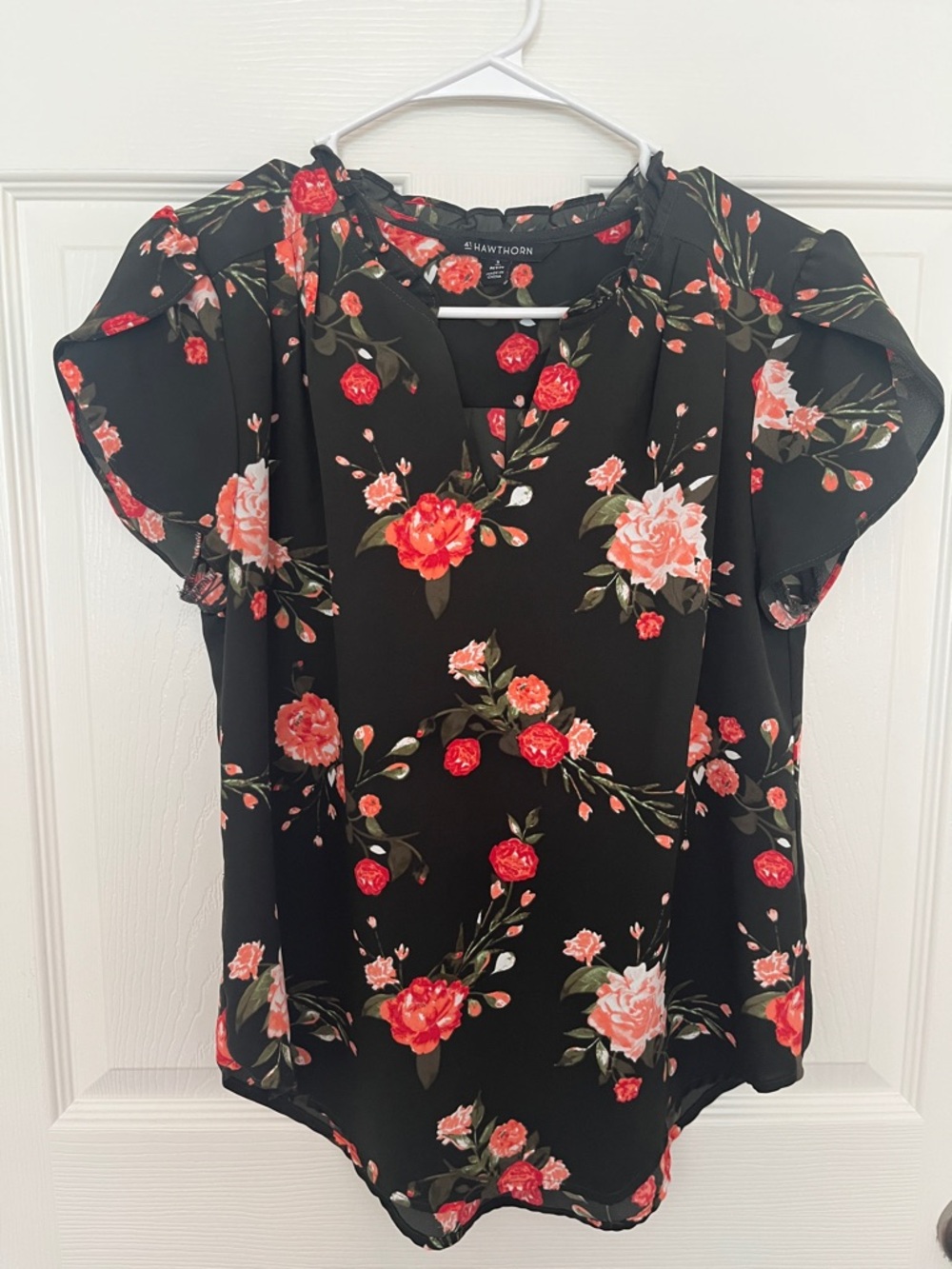 41 Hawthorn Black Floral Ruffled Sleeve Blouse